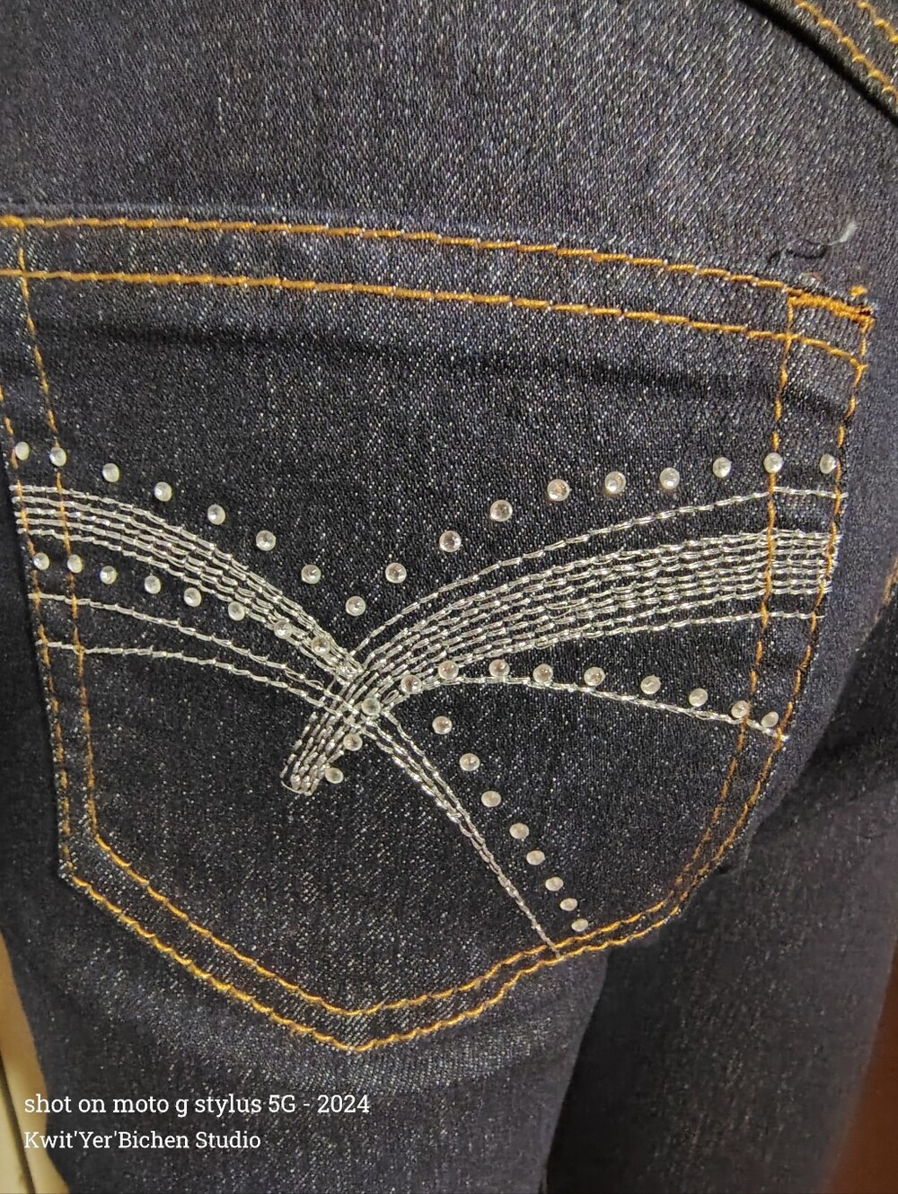 Women's Dark Jeans with Embellished Pockets